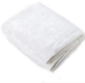 Manta blanca de doble capa
